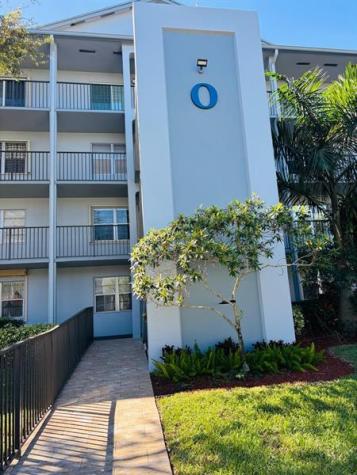800 SW 125th Way Hollywood FL 33027