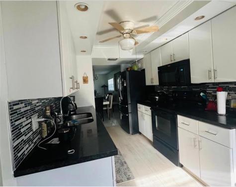 800 SW 125th Way Hollywood FL 33027