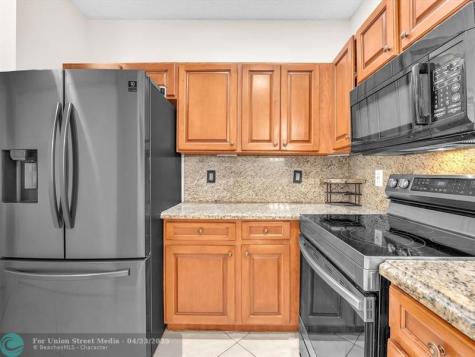 4776 Lago Vista Drive Coconut Creek FL 33073