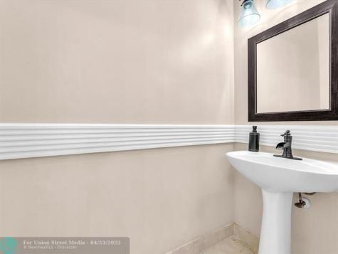 4776 Lago Vista Drive Coconut Creek FL 33073