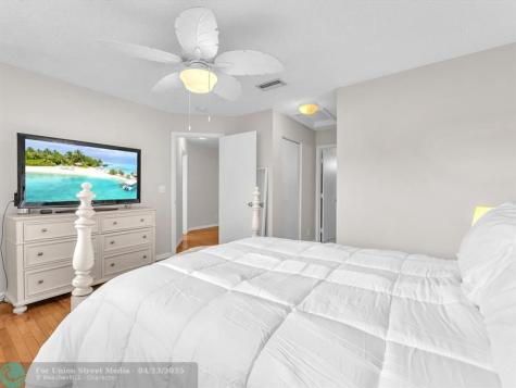 4776 Lago Vista Drive Coconut Creek FL 33073