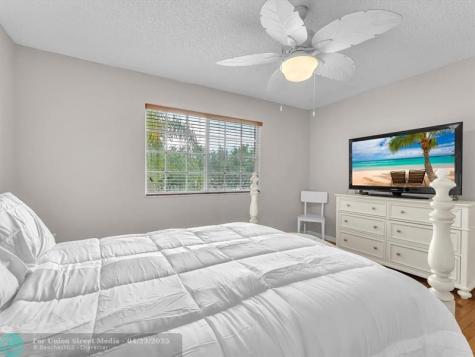 4776 Lago Vista Drive Coconut Creek FL 33073