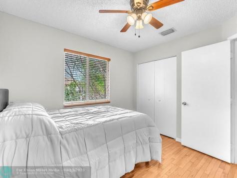 4776 Lago Vista Drive Coconut Creek FL 33073