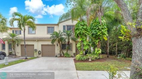 4776 Lago Vista Drive Coconut Creek FL 33073