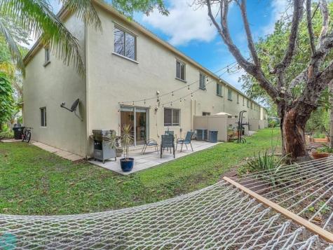 4776 Lago Vista Drive Coconut Creek FL 33073