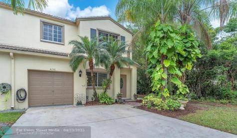 4776 Lago Vista Drive Coconut Creek FL 33073