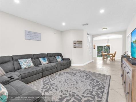 4776 Lago Vista Drive Coconut Creek FL 33073