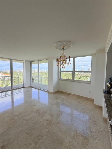 19501 W Country Club Drive Aventura FL 33180