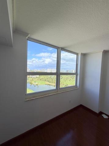 19501 W Country Club Drive Aventura FL 33180