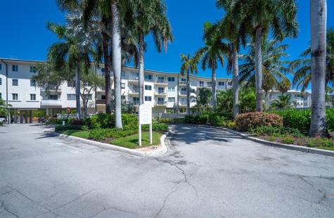 1967 S Ocean Boulevard Lauderdale By The Sea FL 33062