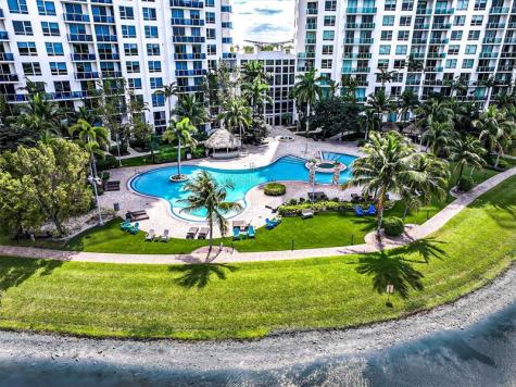 2681 N Flamingo Road Sunrise FL 33323
