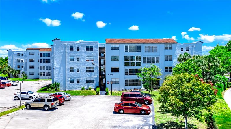 2860 Somerset Drive Lauderdale Lakes FL 33311