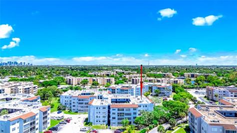 2860 Somerset Drive Lauderdale Lakes FL 33311