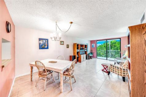 2860 Somerset Drive Lauderdale Lakes FL 33311
