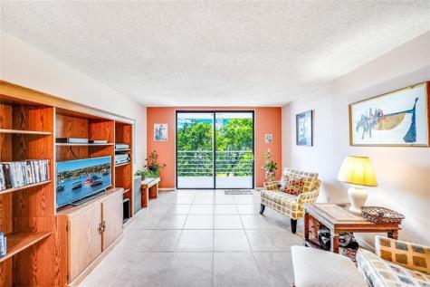2860 Somerset Drive Lauderdale Lakes FL 33311