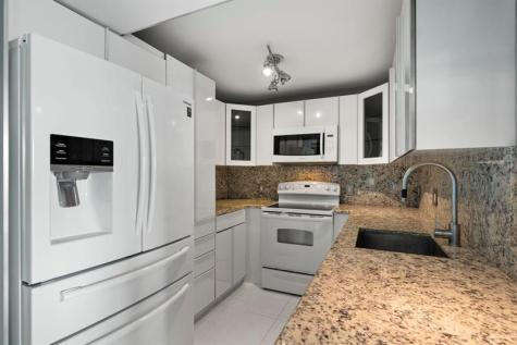 3625 N Country Club Drive Miami FL 33180