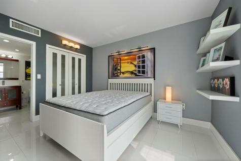 3625 N Country Club Drive Miami FL 33180