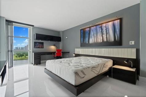 3625 N Country Club Drive Miami FL 33180