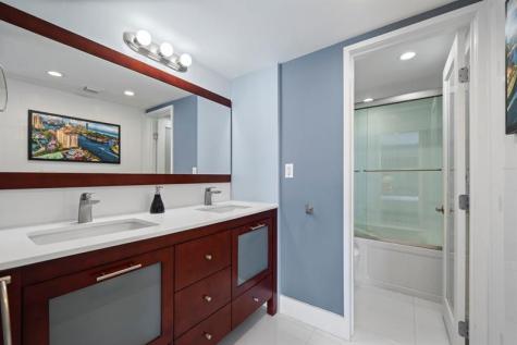 3625 N Country Club Drive Miami FL 33180