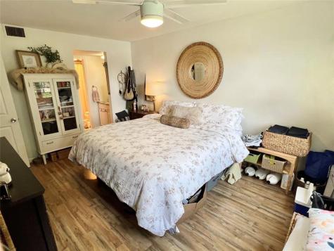 9235 Lagoon Place Davie FL 33324