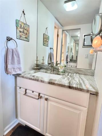 9235 Lagoon Place Davie FL 33324