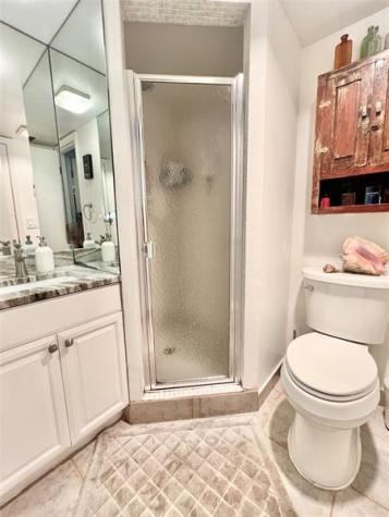 9235 Lagoon Place Davie FL 33324