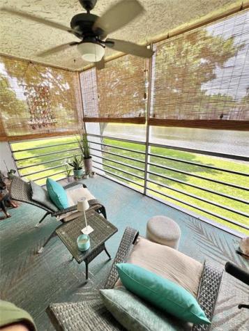 9235 Lagoon Place Davie FL 33324