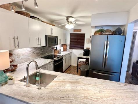 9235 Lagoon Place Davie FL 33324