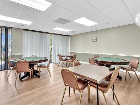 9235 Lagoon Place Davie FL 33324