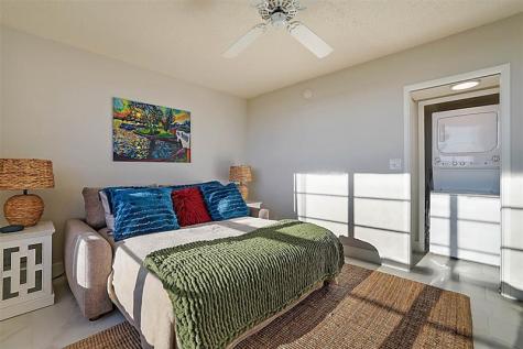 575 Oaks Lane Pompano Beach FL 33069