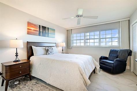 575 Oaks Lane Pompano Beach FL 33069