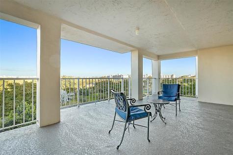 575 Oaks Lane Pompano Beach FL 33069