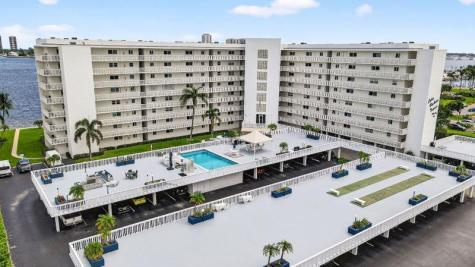 301 Lake Shore Drive West Palm Beach FL 33403