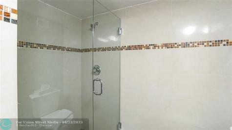 5225 Collins Avenue Miami Beach FL 33140