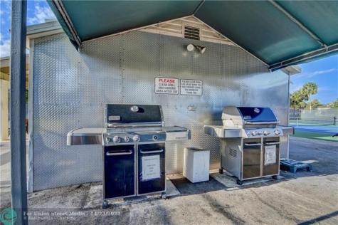 2903 Victoria Circle Coconut Creek FL 33066