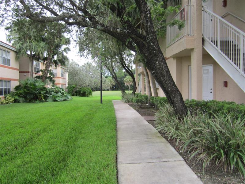 3310 Pinewalk Drive N Margate FL 33063