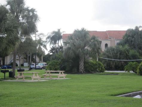 3310 Pinewalk Drive N Margate FL 33063