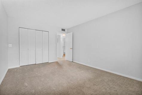 2038 Newport H Deerfield Beach FL 33442