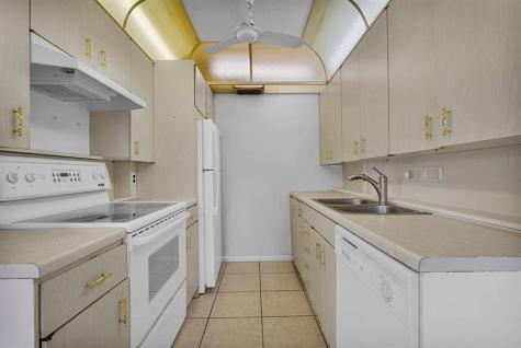 2038 Newport H Deerfield Beach FL 33442