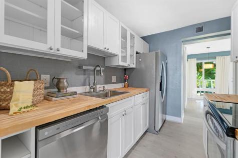2755 NE 28th Avenue Lighthouse Point FL 33064