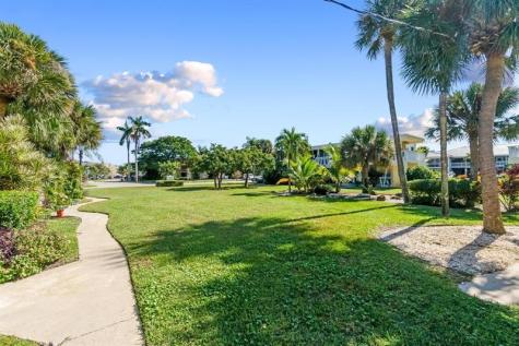 2755 NE 28th Avenue Lighthouse Point FL 33064