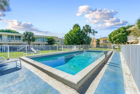 2755 NE 28th Avenue Lighthouse Point FL 33064