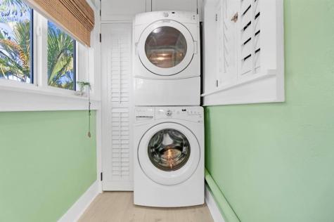 2755 NE 28th Avenue Lighthouse Point FL 33064