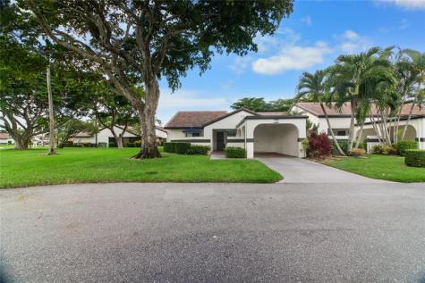 5667 Parkwalk Circle E Boynton Beach FL 33472