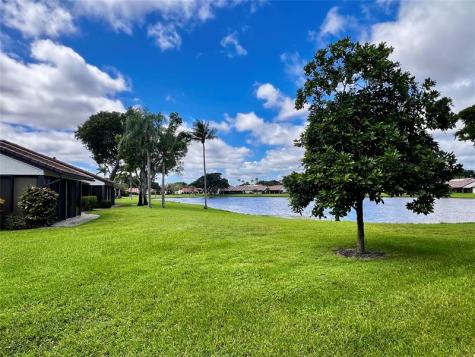 5667 Parkwalk Circle E Boynton Beach FL 33472