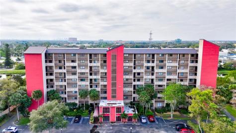 2200 S Cypress Bend Drive Pompano Beach FL 33069