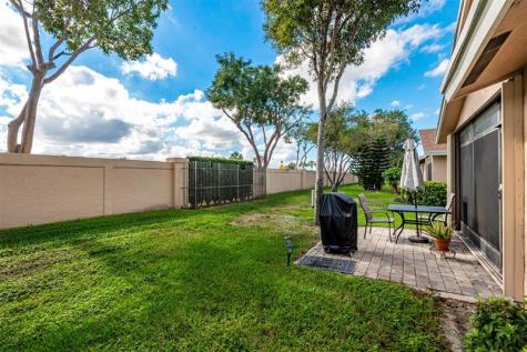 8260 Summerbreeze Lane Boca Raton FL 33496
