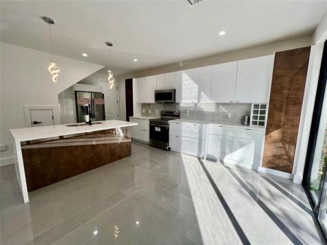 1292 NE 35th Street Oakland Park FL 33334