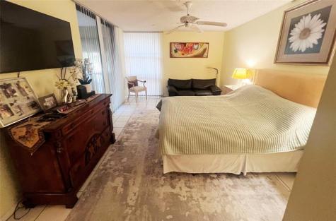2802 N 46th Avenue Hollywood FL 33021