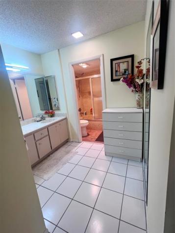 2802 N 46th Avenue Hollywood FL 33021